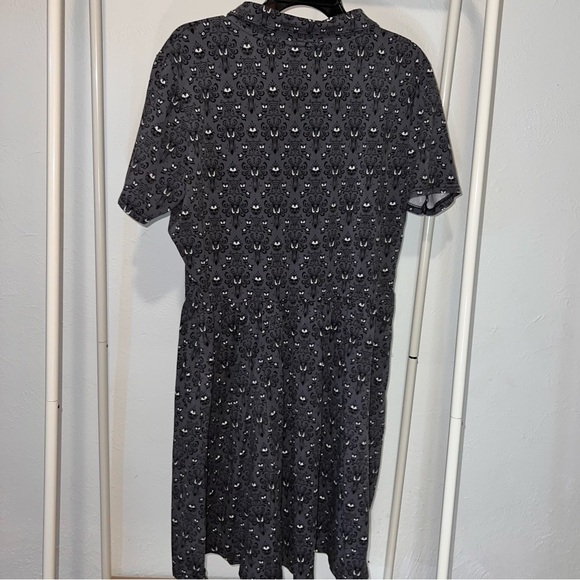 Cakeworthy Disney Haunted Mansion Wallpaper Dress – Size 2XL - Picture 4 of 10